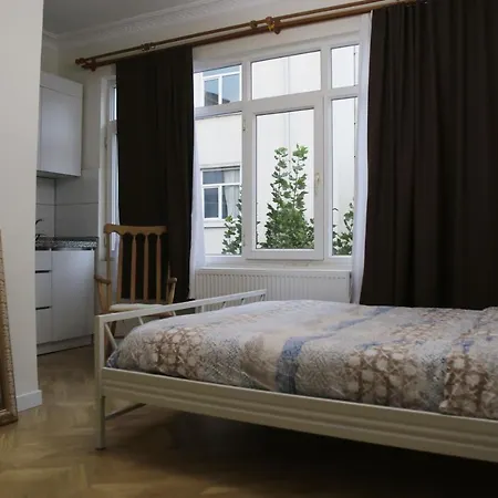 Beautiful 2Br And 2Toilet Balcony Apt Near Hilton Hotel #4 Istanbul Exterior photo