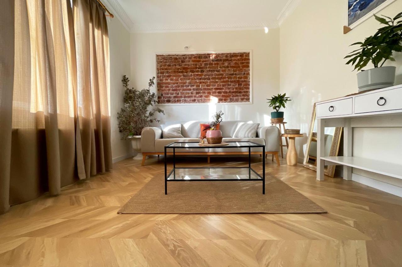 Apartment Beautiful 2br And 2toilet Balcony Near Hilton #4 *