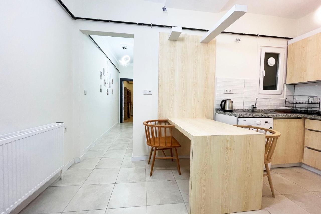 Beautiful 2br And 2toilet Balcony Near Hilton #4 Apartment *